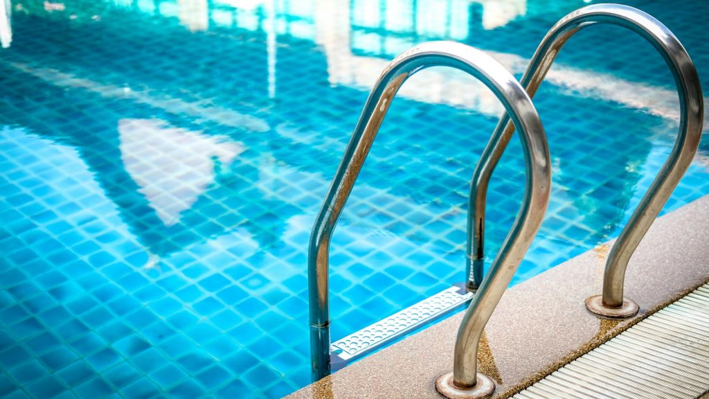 French Tourist Dies in Hotel Pool in Southern Greece