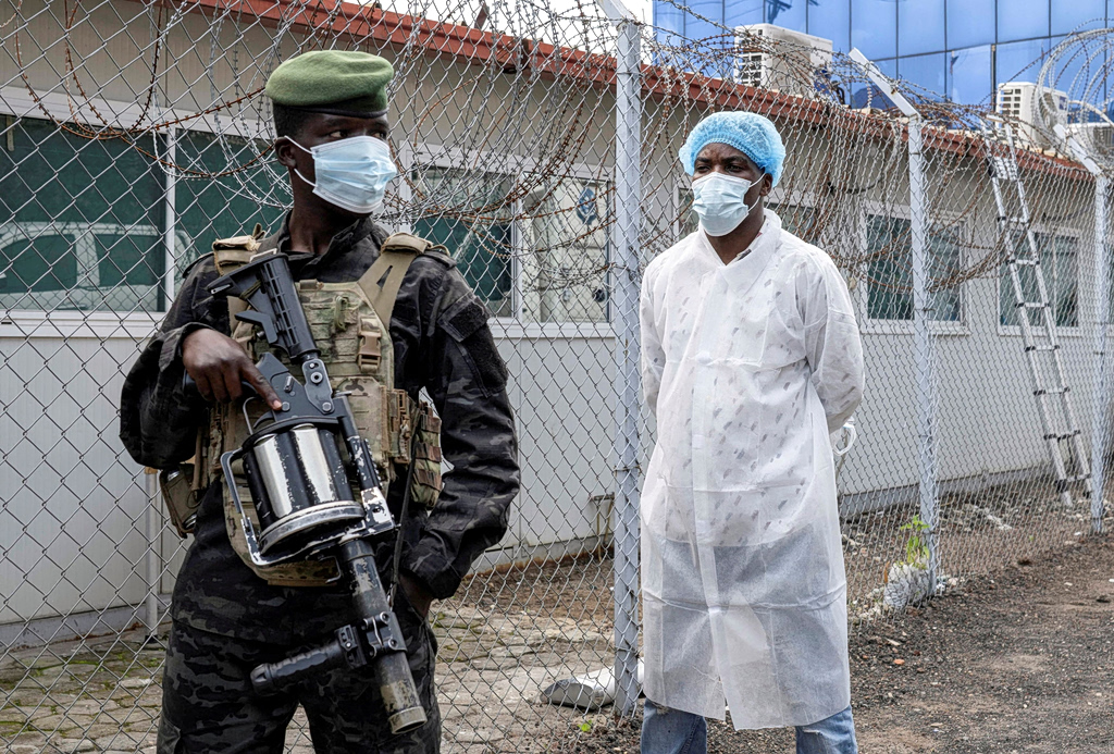 Uganda Nears Ebola-Free Status as Congo Outbreak Worsens