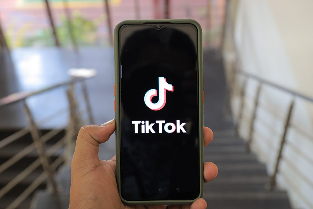 UK Toddler Dies After Driver Watching TikTok Crashes Into Family Car