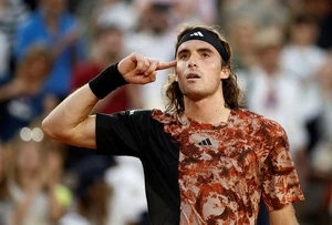 Tsitsipas Ends Title Drought with Gstaad Open Triumph