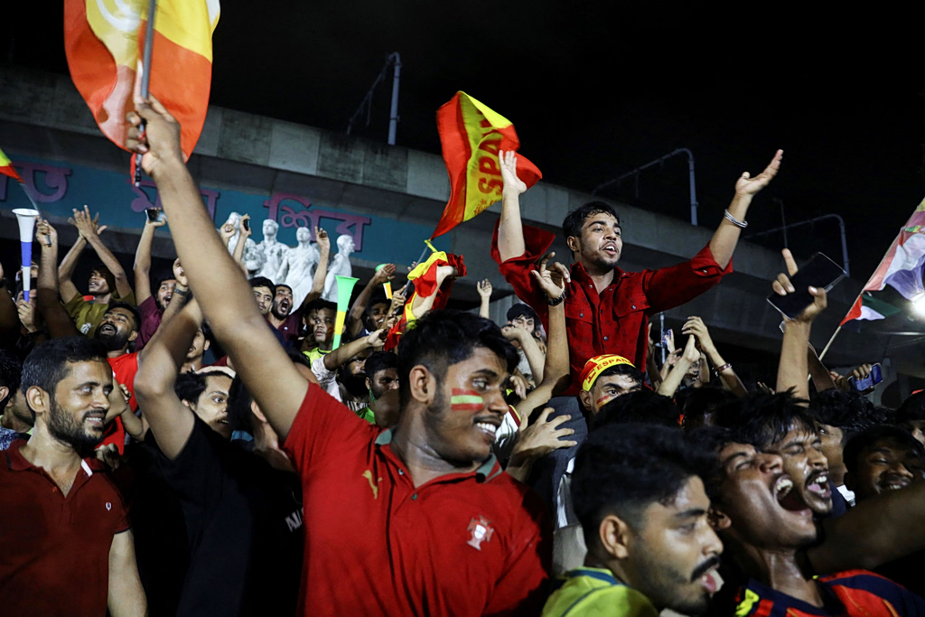 Teen Dies After Fountain Collapse at Spain World Cup Celebrations