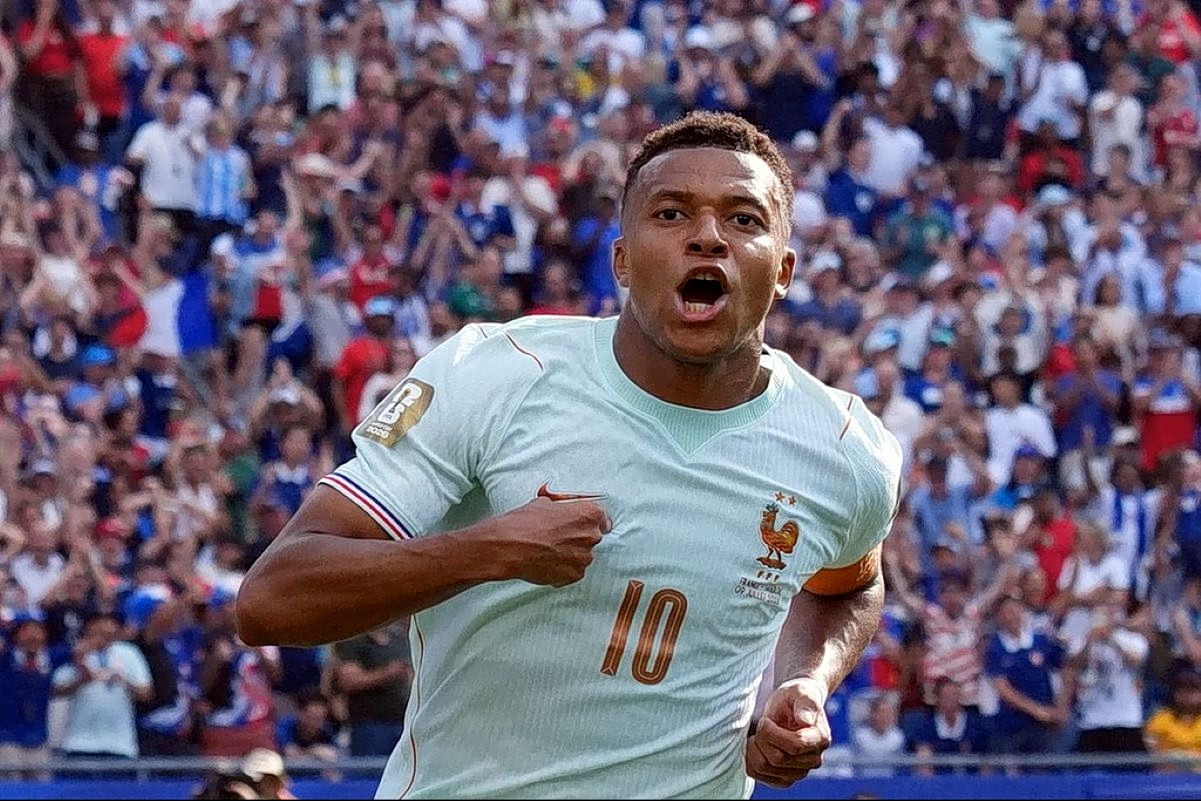 Mbappé Claims Back-to-Back World Cup Golden Boots