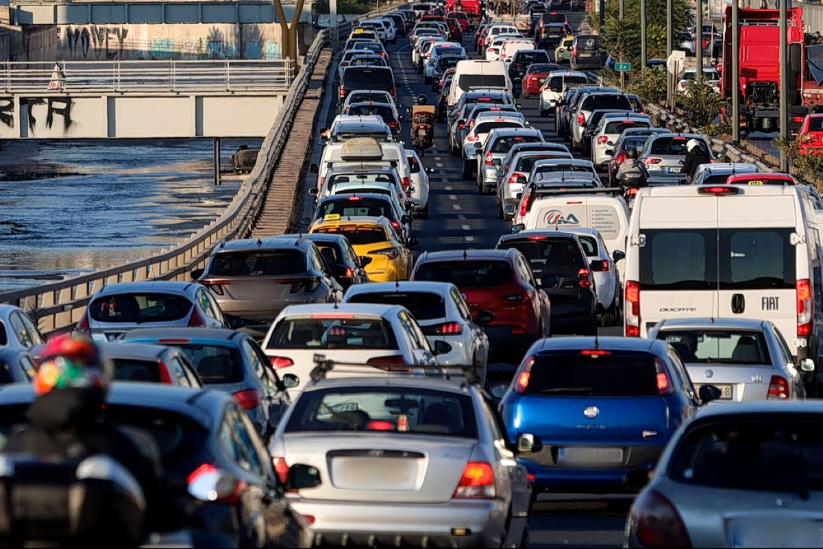 Traffic Commander Tackles Attica’s Chronic Traffic Jams