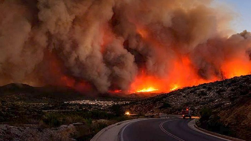 Extreme Wildfire Alert Issued for Athens and Five Regions