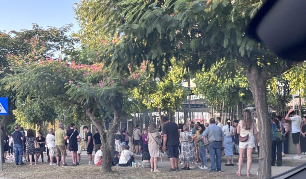 Long Queues in Larissa as Greeks Rush for Passports