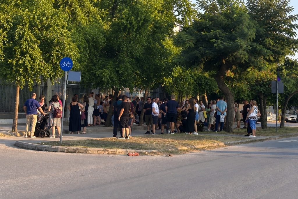 Long Queues in Larissa as Greeks Rush for Passports