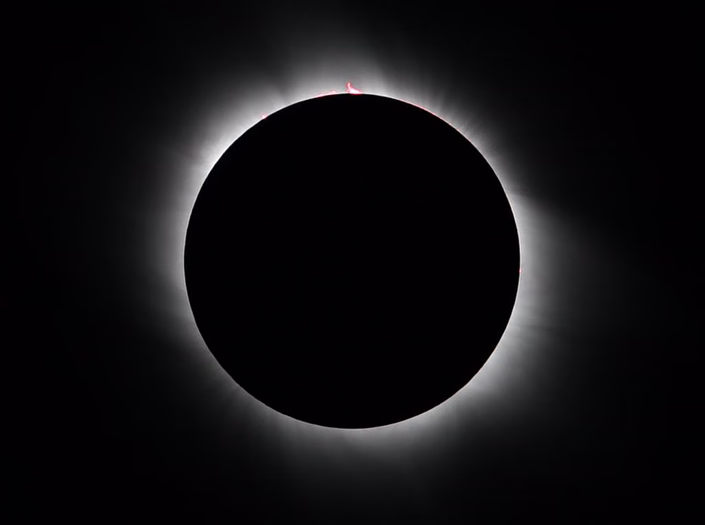 Total Solar Eclipse Expected in Dunelin, New Zealand in 2028