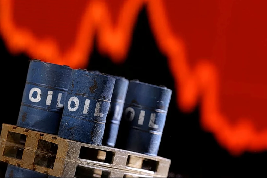 Oil Prices Surge as Red Sea and Hormuz Risks Mount