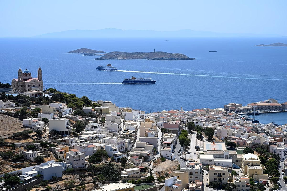 deadly Syros clash