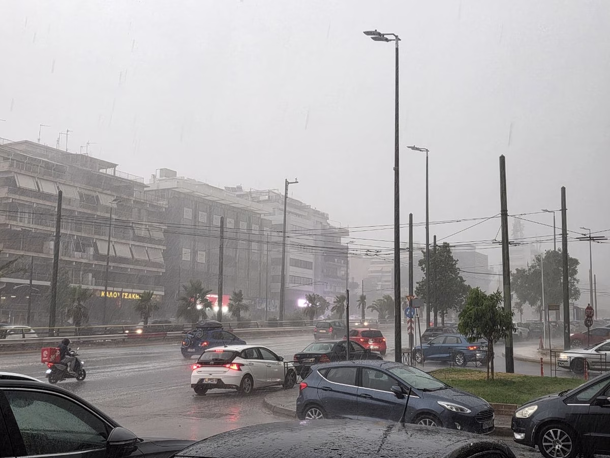 Heavy Thunderstorms Lashed Athens Metropolitan Area (videos)
