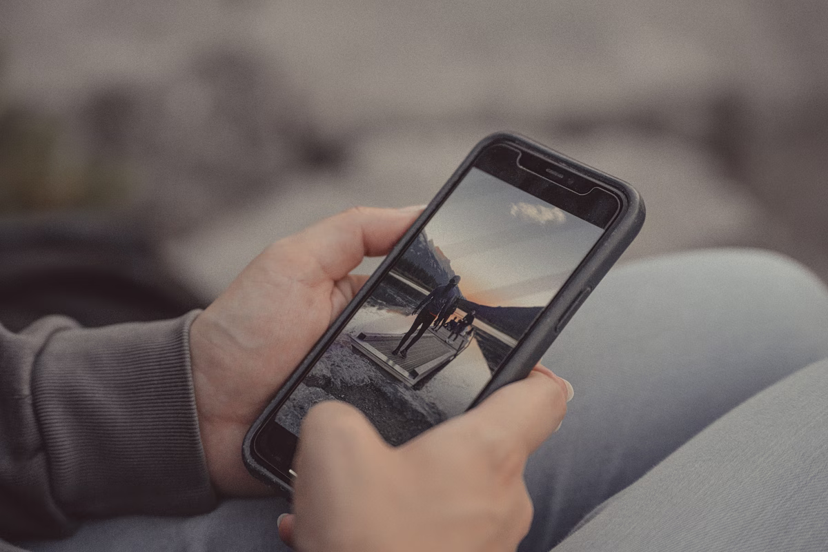 Europeans Want Bigger Phone Screens for Work Tasks