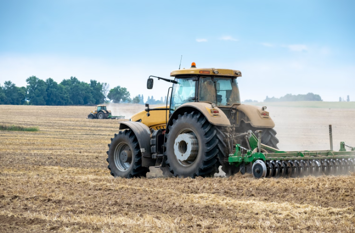 Farmer Killed After Tractor Overturns in Northern Greece