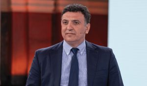 Minister Highlights Coast Guard Role at Kyllini Port