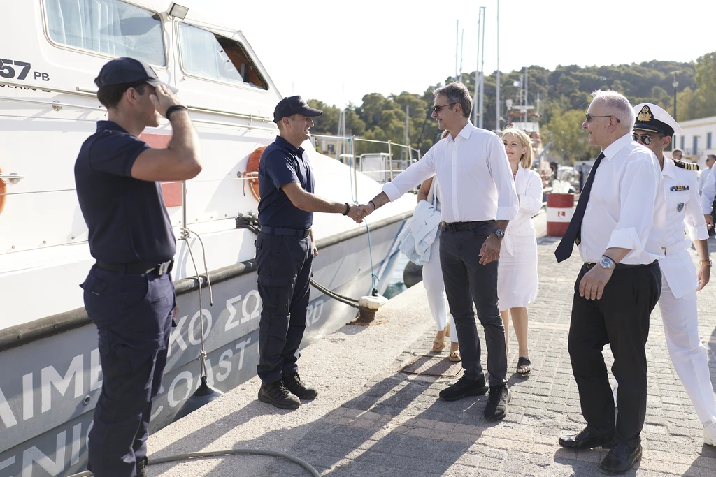 On Leros, Mitsotakis Defends Greece’s Migration Crackdown