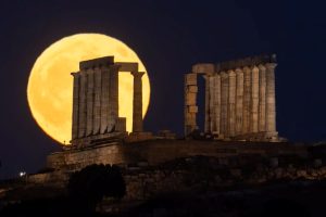 July’s Buck Moon Lights Up the Greek Sky