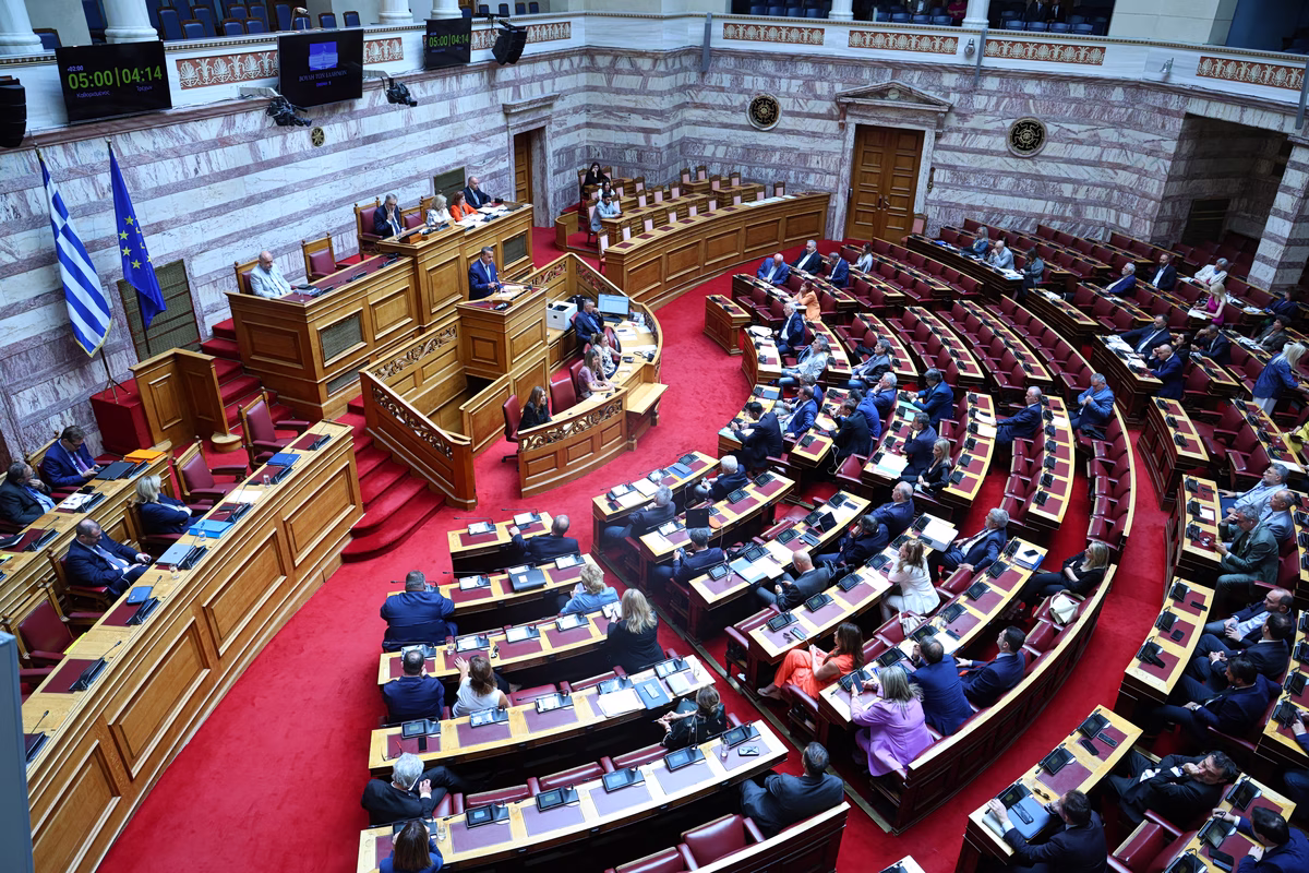 Parliament Rejects PASOK’s Constitutional Challenge to Water Bill