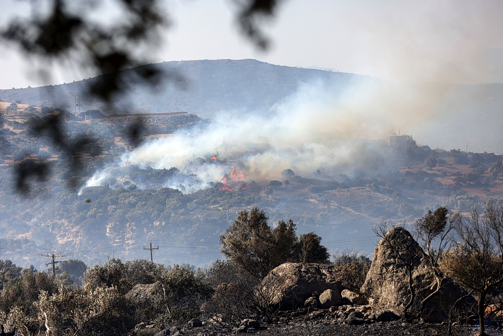 New Wildfires Break Out Overnight; Battle on Crete Intensifies