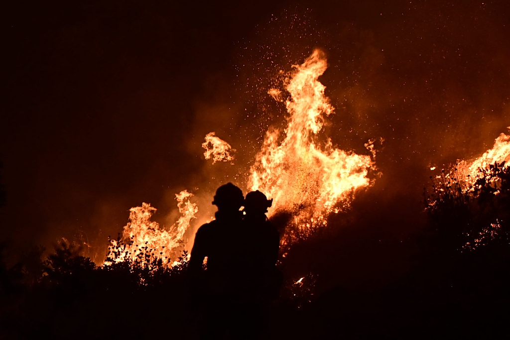Boeotia Fires: Overnight Battle As Minister Visits