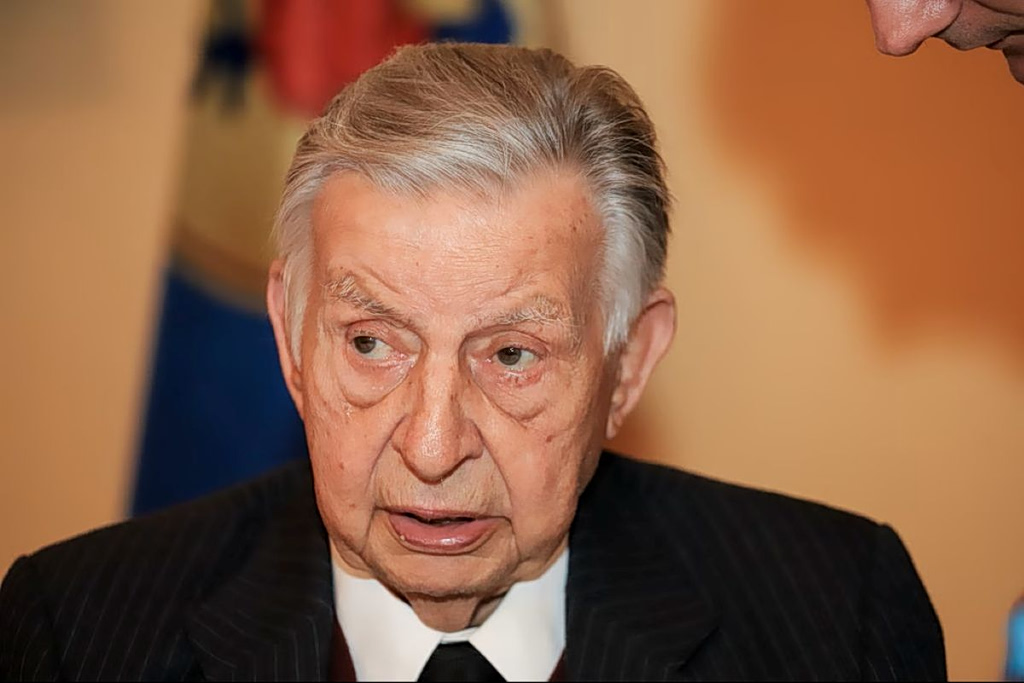 Former ND Vice President Ioannis Varvitsiotis Dies at 93
