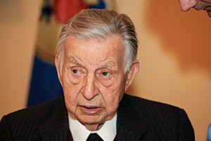 Former ND Vice President Ioannis Varvitsiotis Dies at 93
