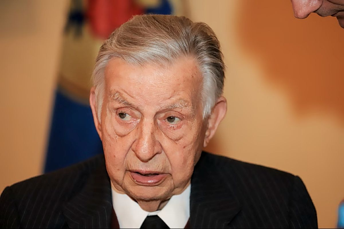 Former ND Vice President Ioannis Varvitsiotis Dies at 93