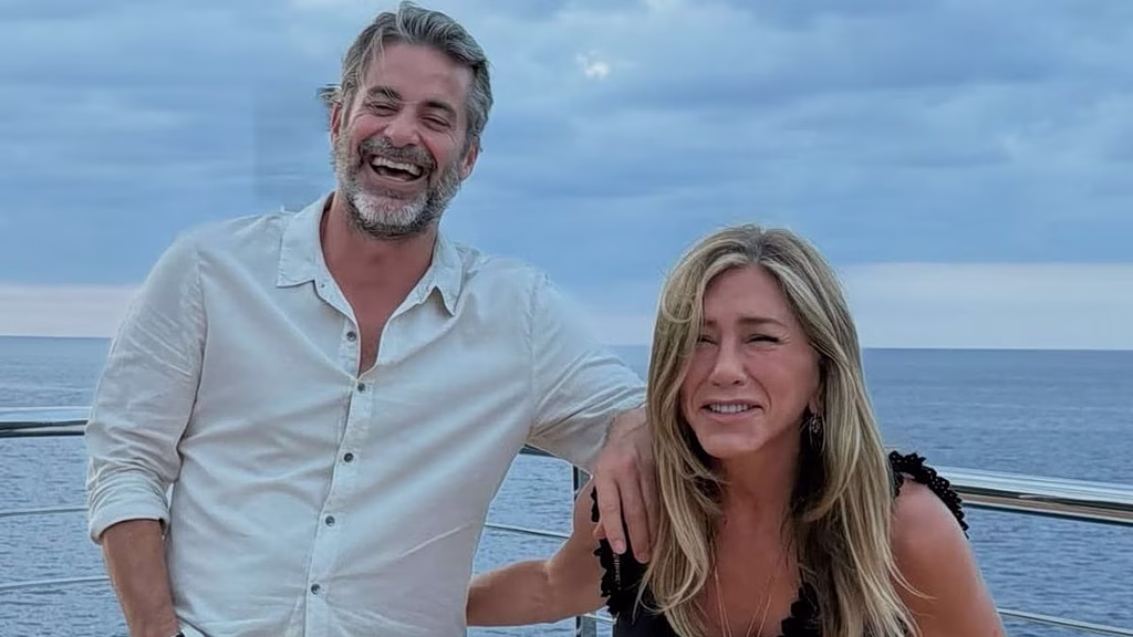 Jennifer Aniston Finds Mediterranean Escape and Romance in Mallorca