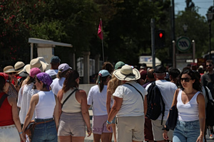 Greece Weather Heat Persists as Strong Aegean Winds Blow