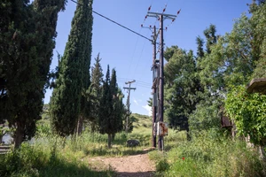 72-Year-Old Gets Electrocuted Trying to Steal Cables; Two Arrests