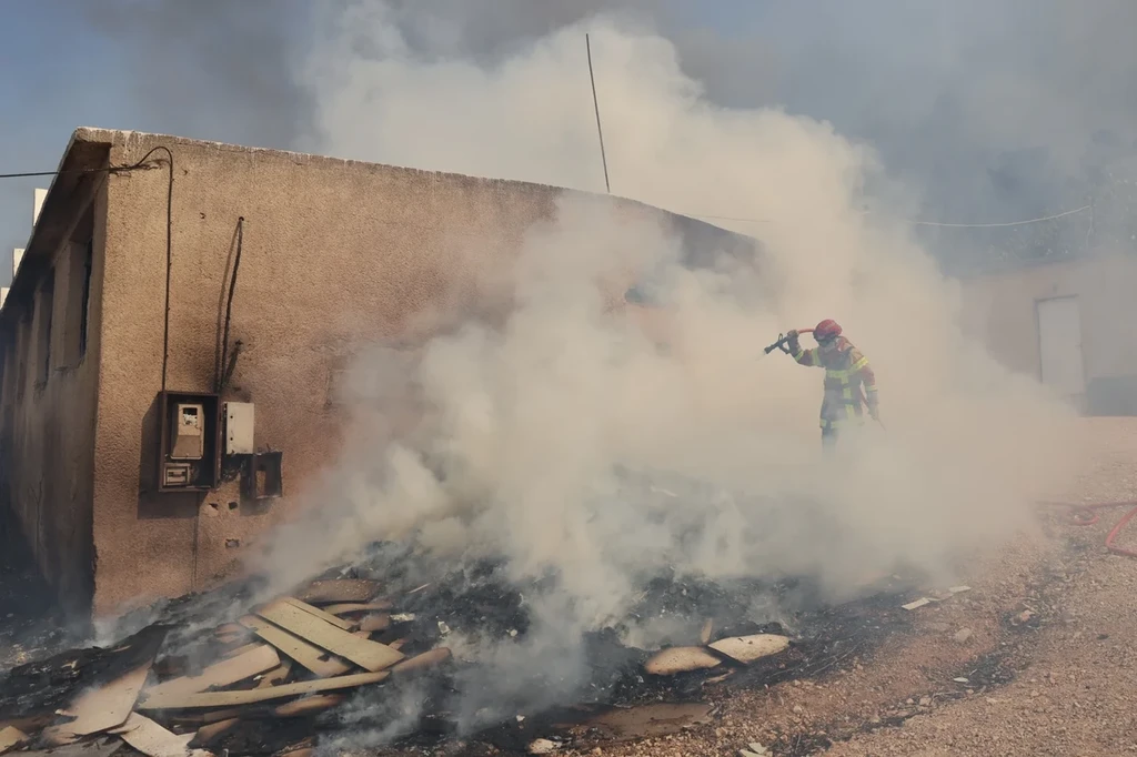 Sparks From Low-Voltage Power Lines Blamed for Kouvaras Wildfire
