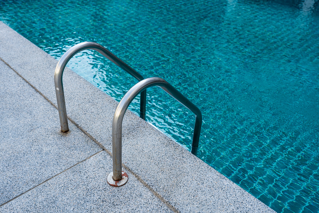 Paros Child Drowning Puts Pool Safety Under Scrutiny