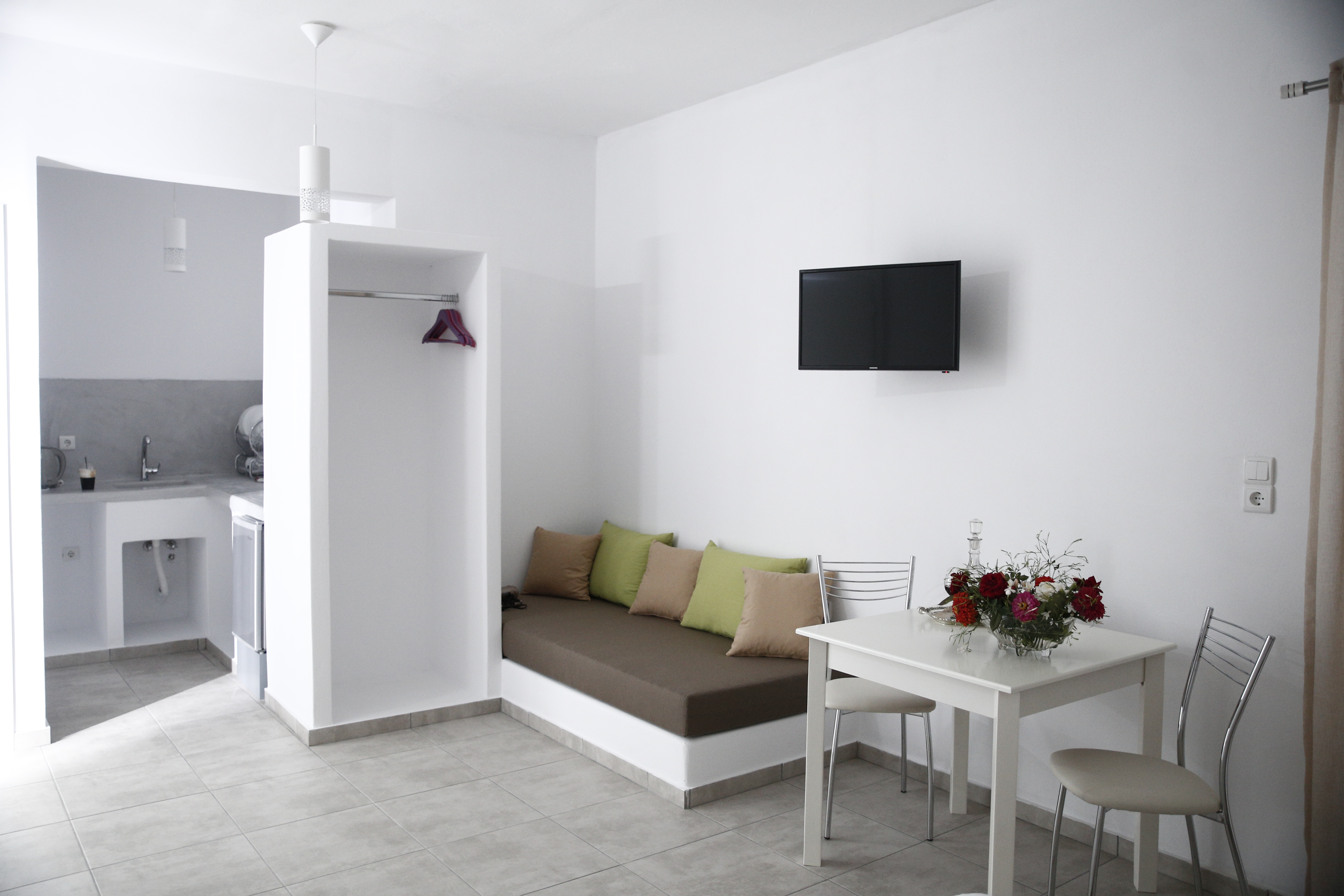 Short-Term Rentals Used as Hideouts for Organized Crime