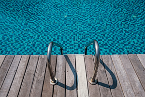 Paros Pool Death Raises Questions About Child Supervision
