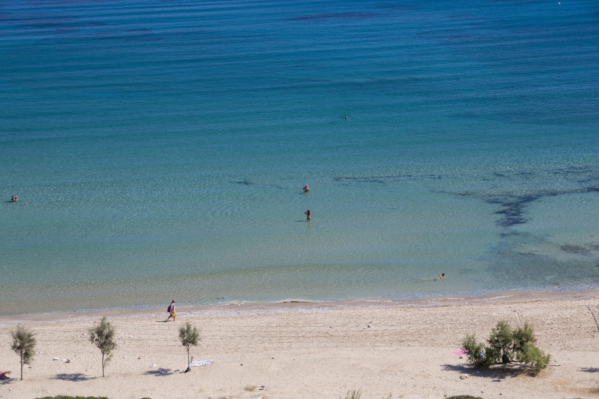 Greece Weather: Heat Holds, Cooler Shift Coming Friday
