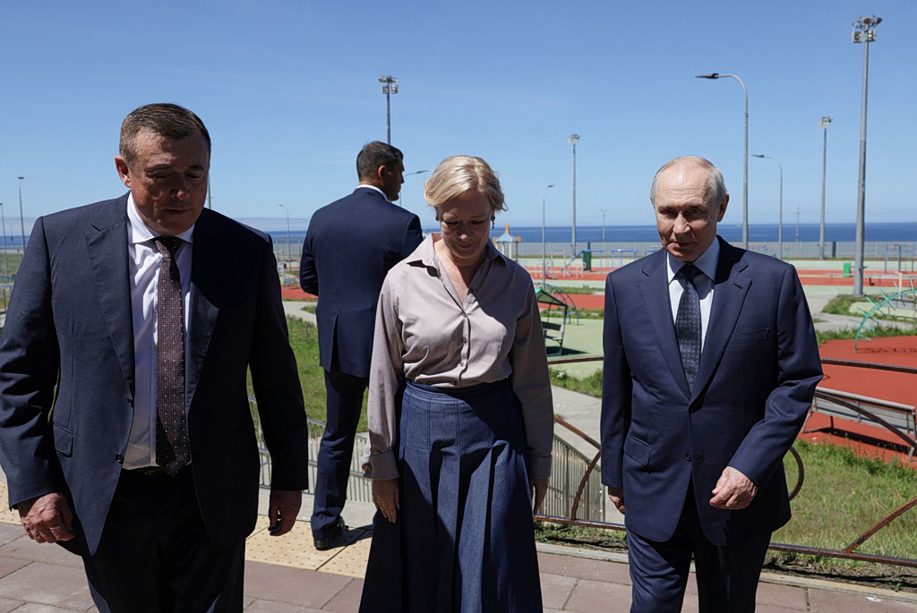 Putin Visits Japan-Claimed Islands, Drawing Tokyo Protest
