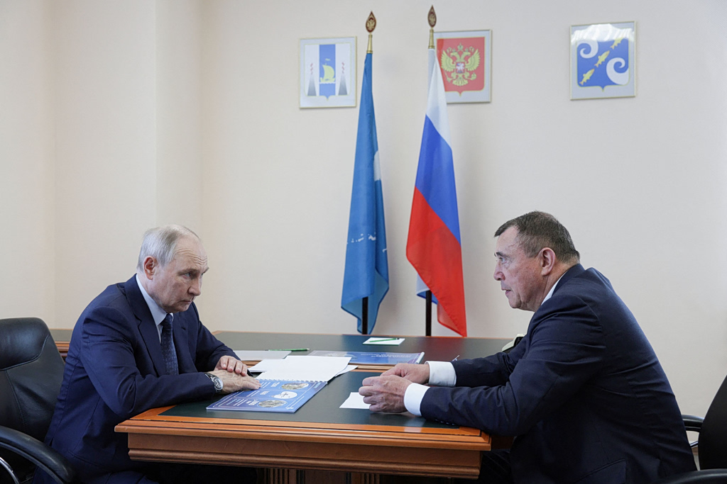 Putin Visits Japan-Claimed Islands, Drawing Tokyo Protest