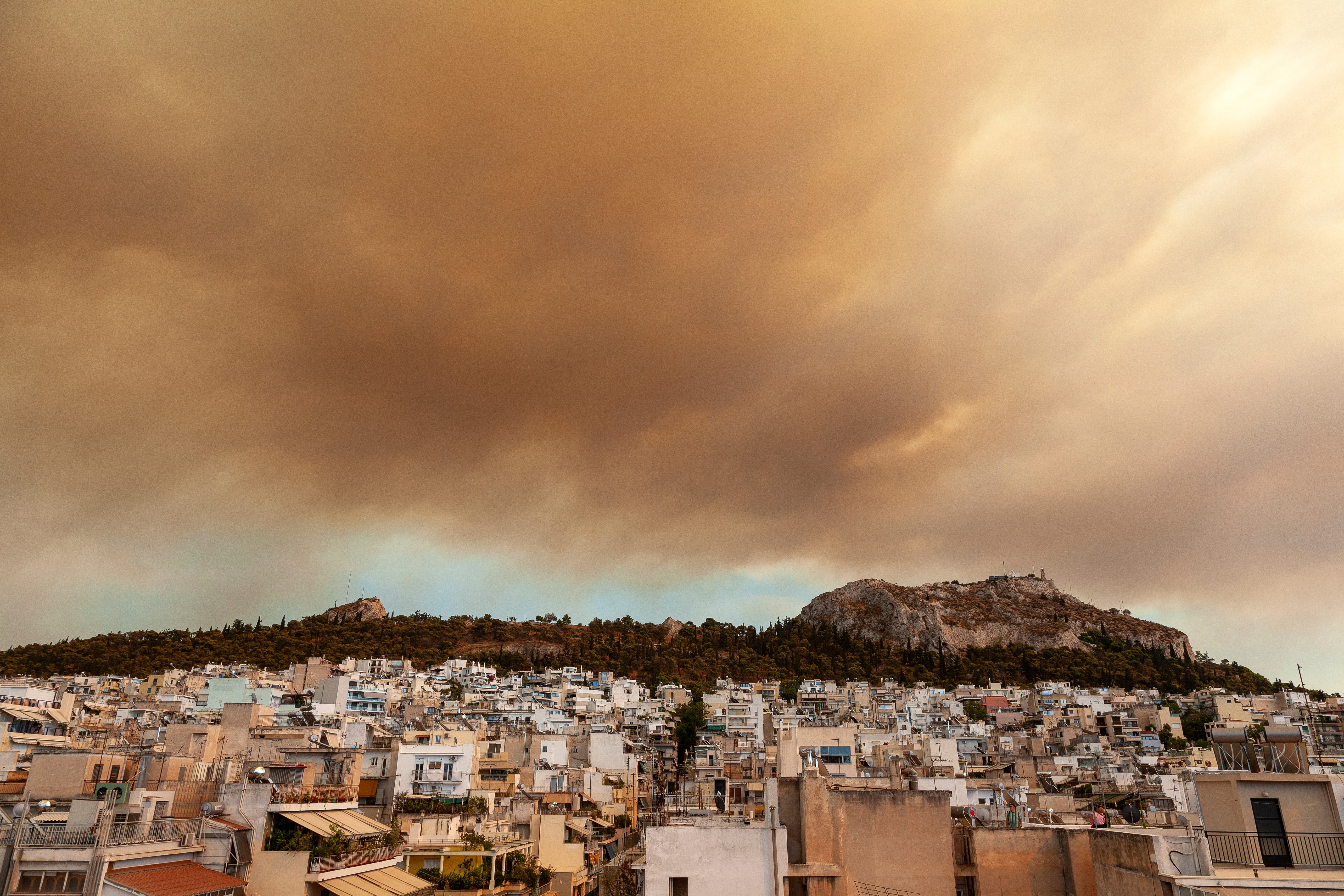 Athens Closes Parks and Hills as Fire Risk Rises