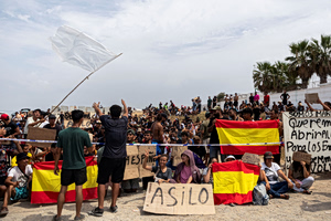 Hundreds of Migrants Protest in Spain’s Ceuta, Seek Asylum