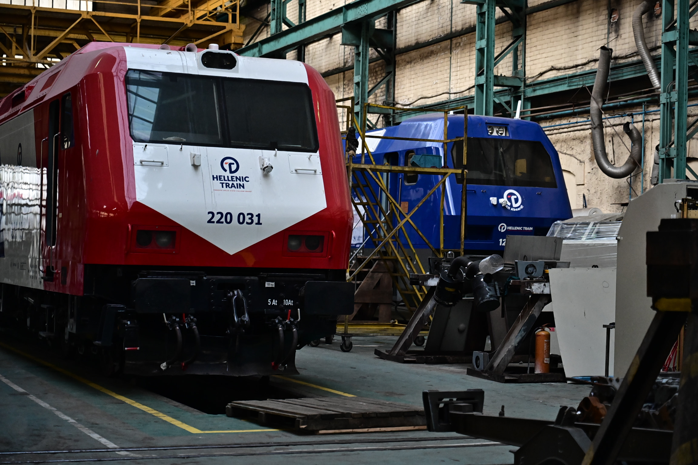 Greek Rail Watchdog Fines Hellenic Train €120,000