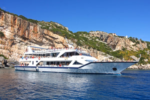 Six Injured in Zakynthos Tourist Boat Accident