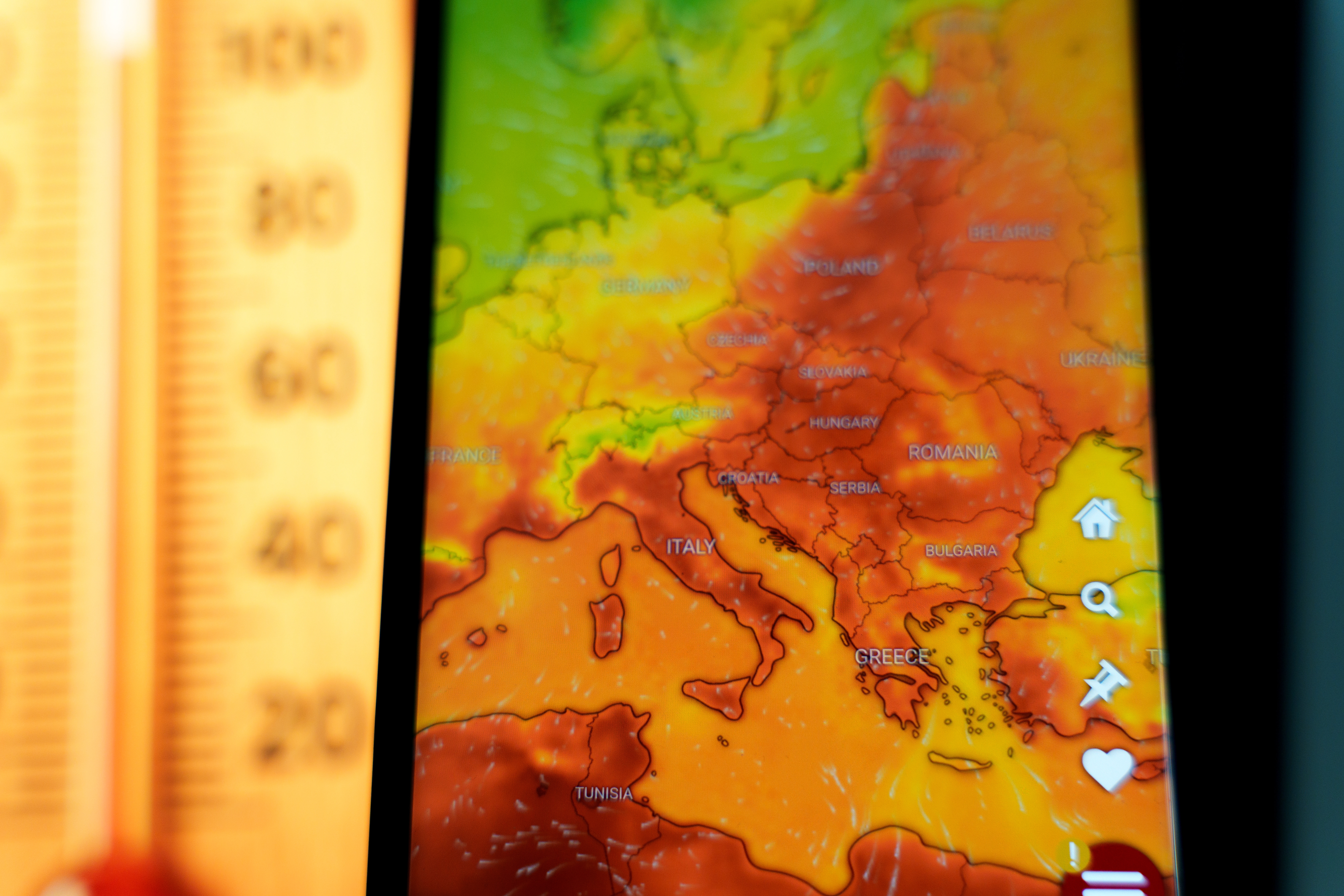 Overheating: The Dark Side of Heat Waves at Night