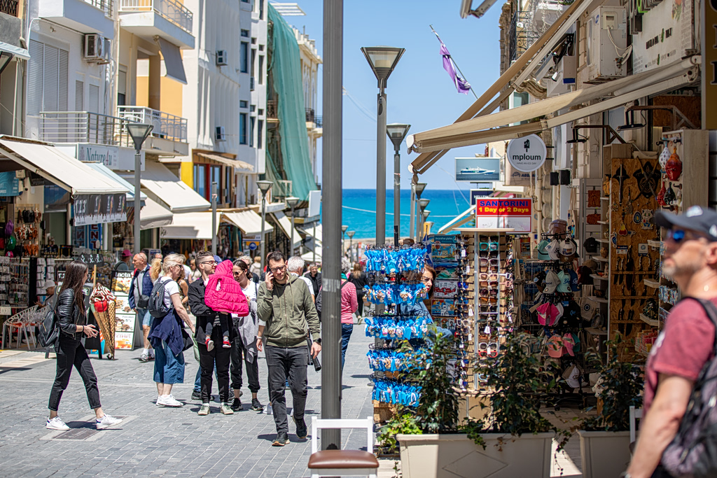 Greek Retail Sales Rise 11% Above Pre-Pandemic Levels