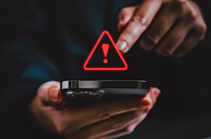 Pella Phone Scam Victim Loses €15,000 And Gold Coins