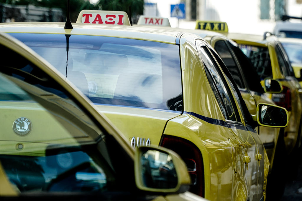 Taxi Fire In Argolida Prompts Quick Firefighter Response