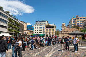 Greece’s Tourism Boom Isn’t Translating Into More Spending