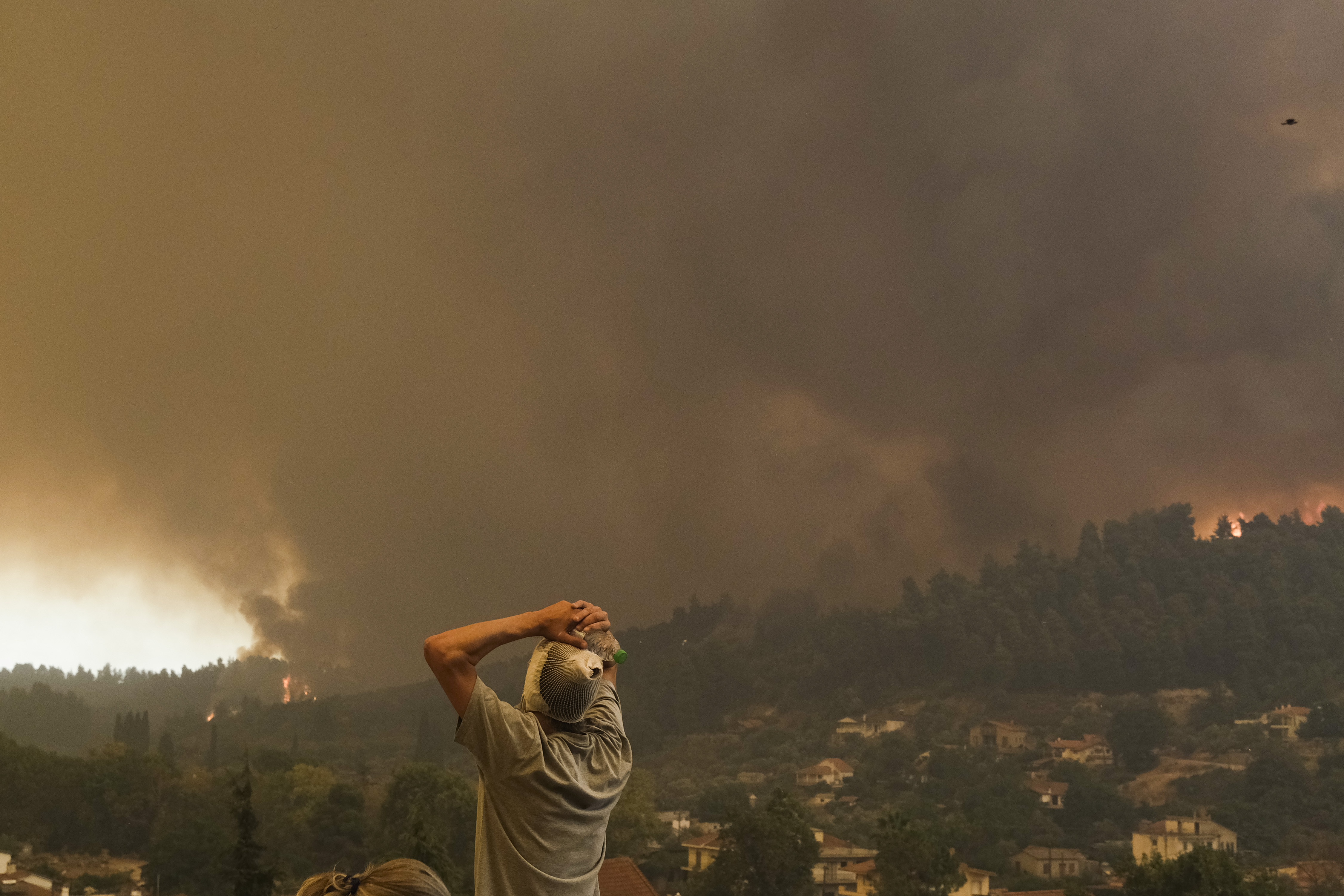 Wildfire in NorthWestern Greece Burns Uncontrolled for Eighth Day