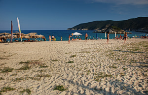 Halkidiki Intensifies Crack Down on Illegal Beach Equipment