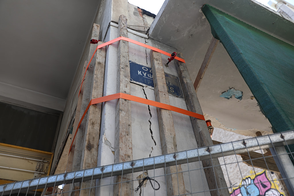 Athens Mayor Backs Kypseli Residents Over Metro Damage