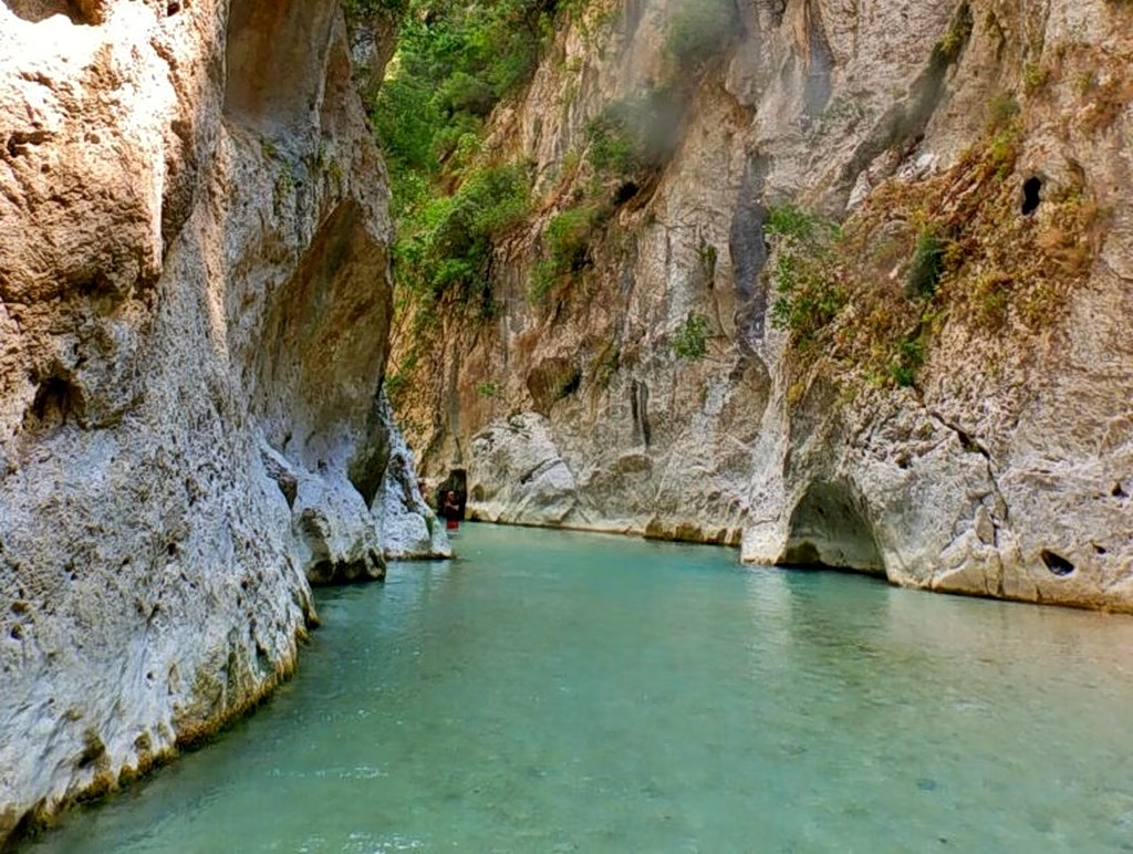 Vandals Spray-Paint Anti-Israel Slogans in Renowned Acheron Gorge
