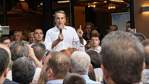 Mitsotakis: Minimum Wage Will Exceed 950€ Before Next Elections