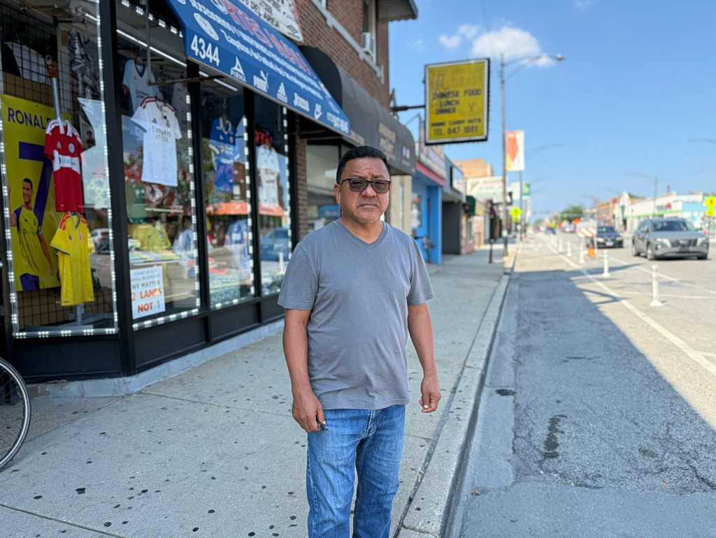 Chicago’s New Bike Lanes Spark a Rebellion From Businesses